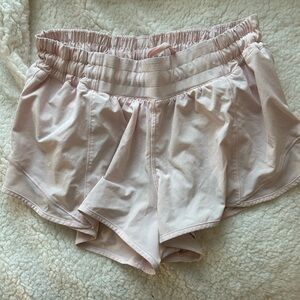 Lululemon Hotty Hot Shorts 2.5 low rise light pink